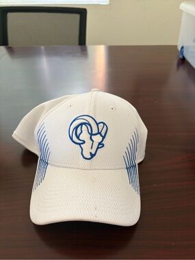 Los Angeles Rams New Era Football hat